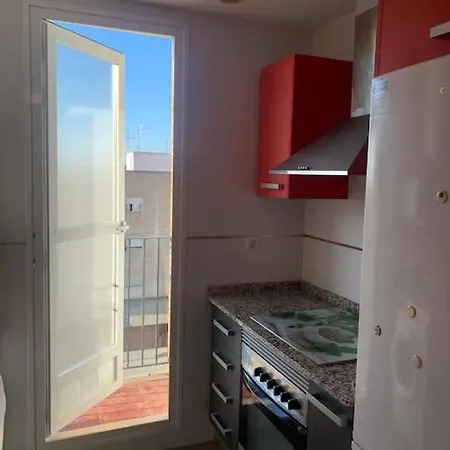 Relajarse Con Piscina, Wifi, Cerca Del Tren, Playa Y Montana Apartment *