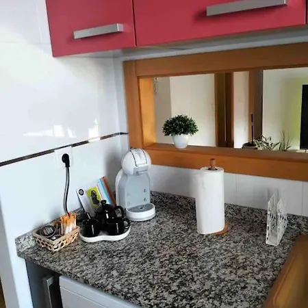 Relajarse Con Piscina, Wifi, Cerca Del Tren, Playa Y Montana Apartment *